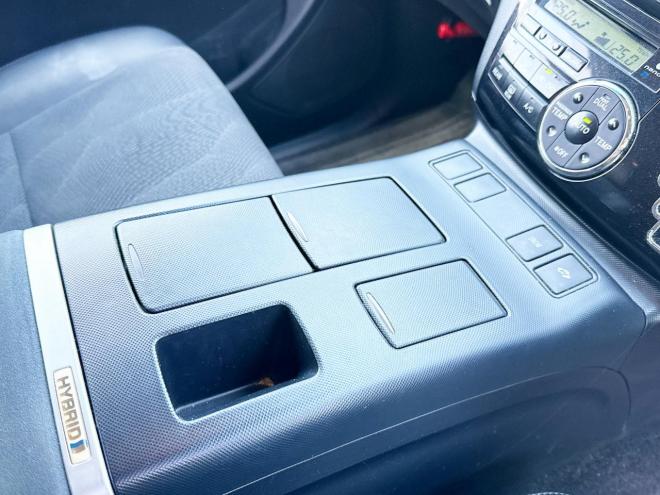 エスティマハイブリッドハイブリッド2.4アエラス プレミアムED 4WD　ローンが不安な方＜優遇ローン＞　本州仕入　ナビTV　純正8型ナビ　後席モニター 4WD 2400 5Dr