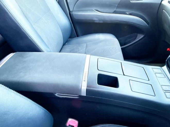 エスティマハイブリッドハイブリッド2.4アエラス プレミアムED 4WD　ローンが不安な方＜優遇ローン＞　本州仕入　ナビTV　純正8型ナビ　後席モニター 4WD 2400 5Dr