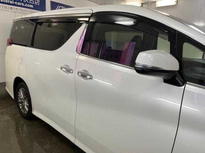 アルファードハイブリッドＳＲ　Ｃパッケージ　本州仕入　寒冷地仕様　禁煙車　純正ブラックレザーシート　両側パワースライドドア　パワーバックドア　純正１７インチＡＷ　社外１６ＡＷ＋スタッドレスタイヤ付　純正ナビ　Ｂｌｕｅｔｏｏｔｈオーディオ　ＥＴＣ 4WD 2500 5Dr