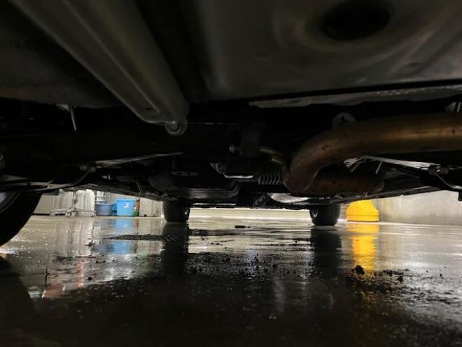 アルファードハイブリッドＳＲ　Ｃパッケージ　本州仕入　寒冷地仕様　禁煙車　純正ブラックレザーシート　両側パワースライドドア　パワーバックドア　純正１７インチＡＷ　社外１６ＡＷ＋スタッドレスタイヤ付　純正ナビ　Ｂｌｕｅｔｏｏｔｈオーディオ　ＥＴＣ 4WD 2500 5Dr