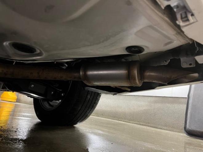 アルファードハイブリッドＳＲ　Ｃパッケージ　本州仕入　寒冷地仕様　禁煙車　純正ブラックレザーシート　両側パワースライドドア　パワーバックドア　純正１７インチＡＷ　社外１６ＡＷ＋スタッドレスタイヤ付　純正ナビ　Ｂｌｕｅｔｏｏｔｈオーディオ　ＥＴＣ 4WD 2500 5Dr