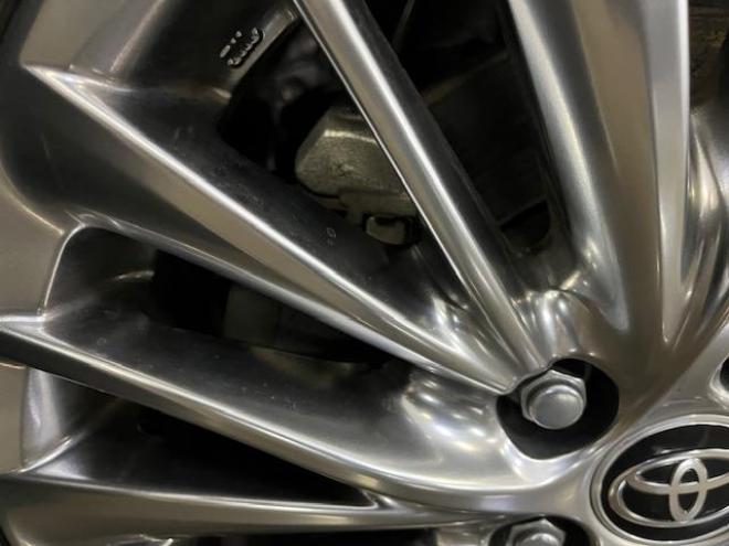 アルファードハイブリッドＳＲ　Ｃパッケージ　本州仕入　寒冷地仕様　禁煙車　純正ブラックレザーシート　両側パワースライドドア　パワーバックドア　純正１７インチＡＷ　社外１６ＡＷ＋スタッドレスタイヤ付　純正ナビ　Ｂｌｕｅｔｏｏｔｈオーディオ　ＥＴＣ 4WD 2500 5Dr