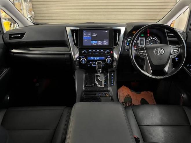 アルファードハイブリッドＳＲ　Ｃパッケージ　本州仕入　寒冷地仕様　禁煙車　純正ブラックレザーシート　両側パワースライドドア　パワーバックドア　純正１７インチＡＷ　社外１６ＡＷ＋スタッドレスタイヤ付　純正ナビ　Ｂｌｕｅｔｏｏｔｈオーディオ　ＥＴＣ 4WD 2500 5Dr