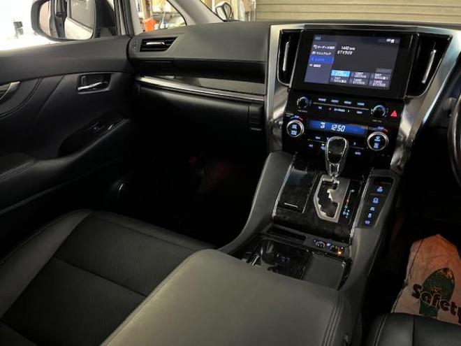 アルファードハイブリッドＳＲ　Ｃパッケージ　本州仕入　寒冷地仕様　禁煙車　純正ブラックレザーシート　両側パワースライドドア　パワーバックドア　純正１７インチＡＷ　社外１６ＡＷ＋スタッドレスタイヤ付　純正ナビ　Ｂｌｕｅｔｏｏｔｈオーディオ　ＥＴＣ 4WD 2500 5Dr