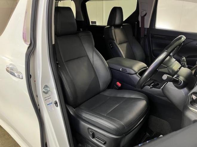 アルファードハイブリッドＳＲ　Ｃパッケージ　本州仕入　寒冷地仕様　禁煙車　純正ブラックレザーシート　両側パワースライドドア　パワーバックドア　純正１７インチＡＷ　社外１６ＡＷ＋スタッドレスタイヤ付　純正ナビ　Ｂｌｕｅｔｏｏｔｈオーディオ　ＥＴＣ 4WD 2500 5Dr