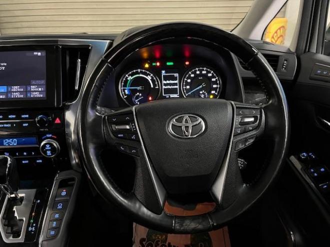 アルファードハイブリッドＳＲ　Ｃパッケージ　本州仕入　寒冷地仕様　禁煙車　純正ブラックレザーシート　両側パワースライドドア　パワーバックドア　純正１７インチＡＷ　社外１６ＡＷ＋スタッドレスタイヤ付　純正ナビ　Ｂｌｕｅｔｏｏｔｈオーディオ　ＥＴＣ 4WD 2500 5Dr