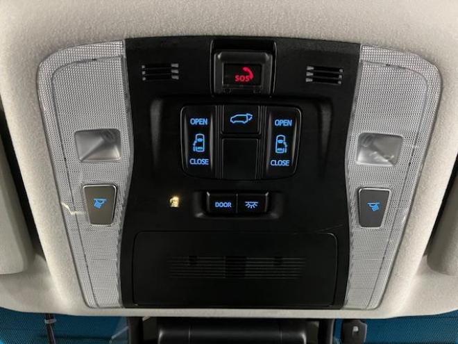 アルファードハイブリッドＳＲ　Ｃパッケージ　本州仕入　寒冷地仕様　禁煙車　純正ブラックレザーシート　両側パワースライドドア　パワーバックドア　純正１７インチＡＷ　社外１６ＡＷ＋スタッドレスタイヤ付　純正ナビ　Ｂｌｕｅｔｏｏｔｈオーディオ　ＥＴＣ 4WD 2500 5Dr