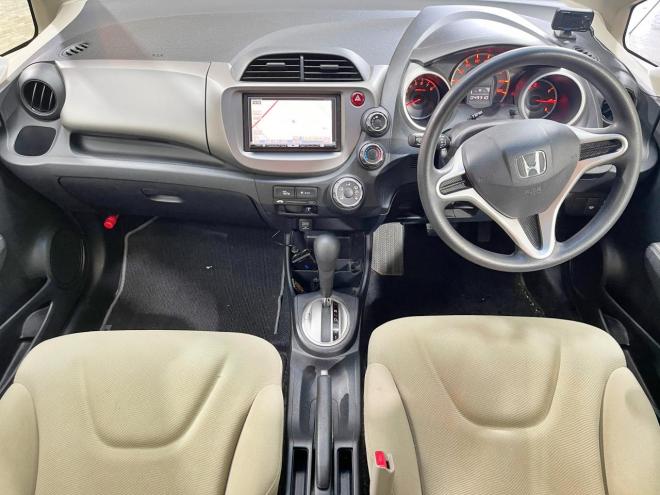 フィット1.3Gスマートスタイルエディション 4WD 5年保証 スマキー ナビ ドラレコ 寒冷地仕様 禁煙 修復歴無