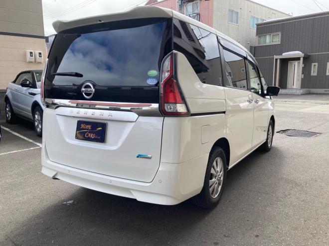 セレナG-S ハイブリッド 4WD 5Dr