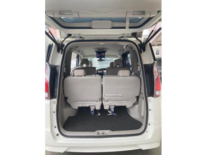 セレナG-S ハイブリッド 4WD 5Dr