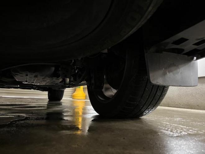 レクサスＬＸ５７０　本州仕入　寒冷地仕様　禁煙車　クリフォードセキュリティ　純正２１インチＡＷ　社外１８ＡＷ＋スタッドレスタイヤ付　純正ブラックレザーシート　ヘッドアップディスプレイ　全方位パノラミックビューモニター 4WD 5700 5Dr