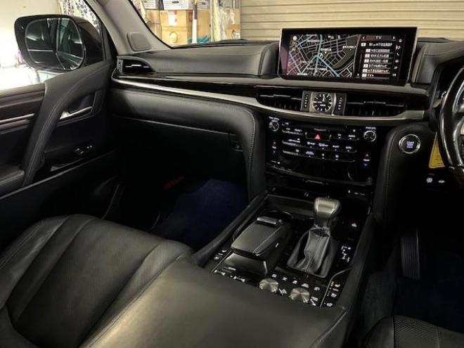 レクサスＬＸ５７０　本州仕入　寒冷地仕様　禁煙車　クリフォードセキュリティ　純正２１インチＡＷ　社外１８ＡＷ＋スタッドレスタイヤ付　純正ブラックレザーシート　ヘッドアップディスプレイ　全方位パノラミックビューモニター 4WD 5700 5Dr