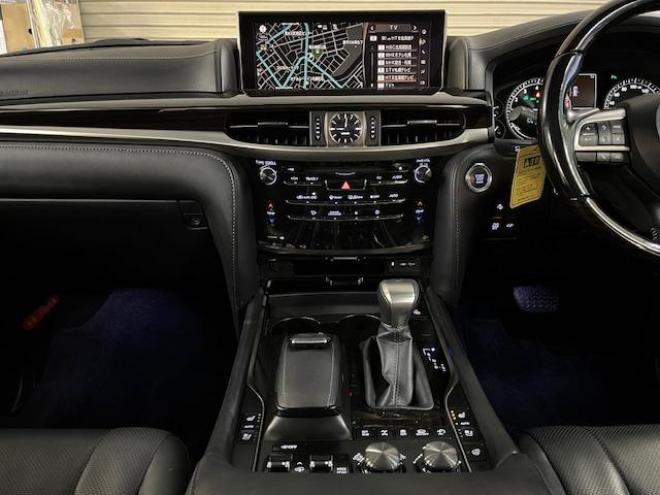 レクサスＬＸ５７０　本州仕入　寒冷地仕様　禁煙車　クリフォードセキュリティ　純正２１インチＡＷ　社外１８ＡＷ＋スタッドレスタイヤ付　純正ブラックレザーシート　ヘッドアップディスプレイ　全方位パノラミックビューモニター 4WD 5700 5Dr