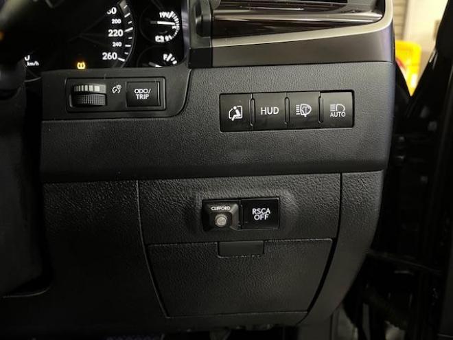 レクサスＬＸ５７０　本州仕入　寒冷地仕様　禁煙車　クリフォードセキュリティ　純正２１インチＡＷ　社外１８ＡＷ＋スタッドレスタイヤ付　純正ブラックレザーシート　ヘッドアップディスプレイ　全方位パノラミックビューモニター 4WD 5700 5Dr