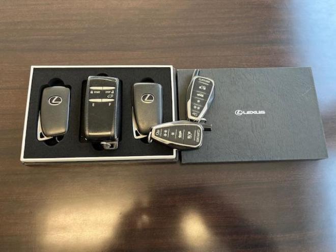 レクサスＬＸ５７０　本州仕入　寒冷地仕様　禁煙車　クリフォードセキュリティ　純正２１インチＡＷ　社外１８ＡＷ＋スタッドレスタイヤ付　純正ブラックレザーシート　ヘッドアップディスプレイ　全方位パノラミックビューモニター 4WD 5700 5Dr