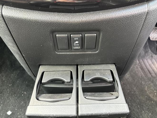 エルグランド2.5 250ハイウェイスター 4WD　ローンが不安な方＜優遇ローン＞本州仕入 1年保証　寒冷地仕様