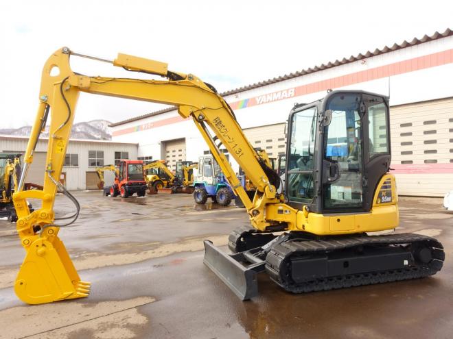 バックホーコマツ PC55MR-5N0  バケット容量0.20m3