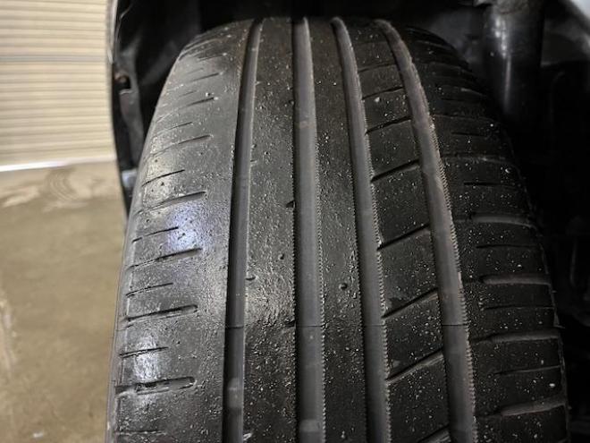 カローラルミオン１．８Ｓ　オンビーリミテッド　特別仕様車　寒冷地仕様　禁煙車　純正ブラックレザーシート　ＳＭＡＣＫ１７インチＡＷ　スタッドレスタイヤ付　純正ナビ　フルセグ地デジ　ＤＶＤ再生　Ｂｌｕｅｔｏｏｔｈオーディオ　バックカメラ　フロントガラス熱線 4WD 1800 5Dr