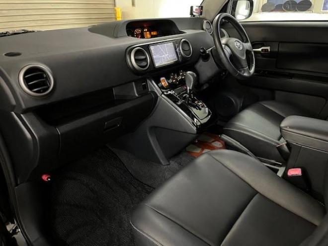 カローラルミオン１．８Ｓ　オンビーリミテッド　特別仕様車　寒冷地仕様　禁煙車　純正ブラックレザーシート　ＳＭＡＣＫ１７インチＡＷ　スタッドレスタイヤ付　純正ナビ　フルセグ地デジ　ＤＶＤ再生　Ｂｌｕｅｔｏｏｔｈオーディオ　バックカメラ　フロントガラス熱線 4WD 1800 5Dr