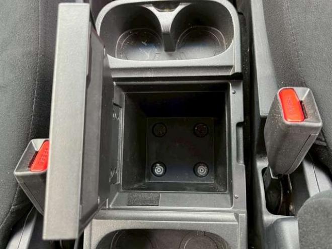 デリカD：5 2.4 G パワーパッケージ 4WD　ETC　アルパインBIGナビ　バックカメラ　両側電動スライドドア　パワステ　パワーウィンドウ　純正アルミ　クルーズコントロール　エアコン　キーレスエントリー　横滑り防止装置　盗難防止装置　3列シート 2400