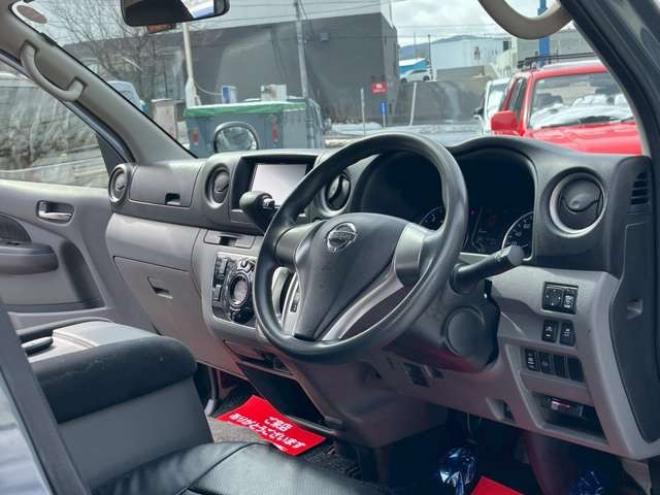 キャラバンNV350 2.5 プレミアムGX ロングボディ ディーゼルターボ 4WD　ABS　衝突軽減ブレーキ　横滑防止装置　盗難防止装置　エアコン　パワステ　パワーウィンドウ　キーレス　片側スライドドア　フォグランプ　ETC　エアバッグ　オリジナル全塗装アンビルグレー　フロントグリル 2500