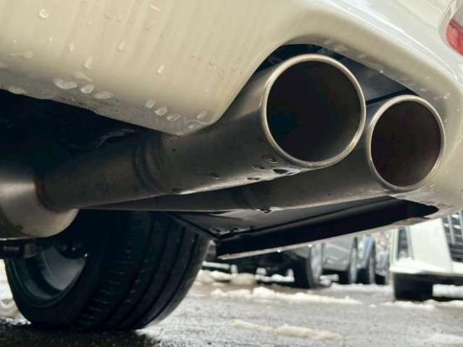 アルファード2.4 240X 4WD　モデリスタエアロ　車高調　ETC　後席モニター　両側電動スライドドア　社外エンジンスターター　パワステ　パワーウィンドウ　純正ナビ　純正アルミ　バックカメラ　キーレスエントリー　3列シート　ABS 2400