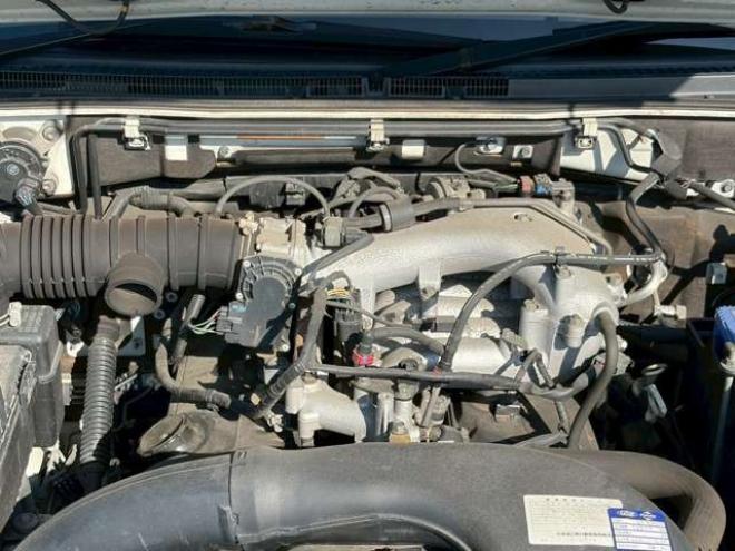 パジェロ3.0 ロング リミテッド エディション 4WD　ワンオーナー　社外ナビ　バックカメラ　純正アルミホイール　エアコン　エンジンスターター　ETC　記録簿　キーレスエントリー　パワステ　パワーウィンドウ　3列シート　エアコン　寒冷地仕様　盗難防止装置 3000