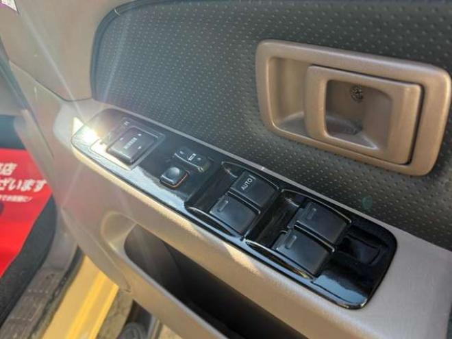 ハイラックスサーフ2.7 SSR-V ワイドボディ 4WD　US仕様　リフトアップ　全塗装済　社外ナビ　パワステ　パワーウィンドウ　ETC　バックカメラ　アルミホイール　ルーフレール　キーレスエントリー　ABS　エアコン 2700