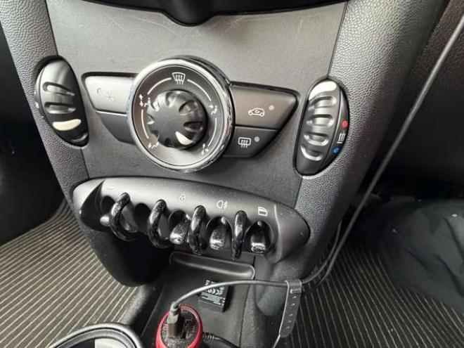 ミニワン　エアコン　パワステ　ETC　パワーウィンドウ　スマートキー　キーレス 正規輸入車 2WD 1600