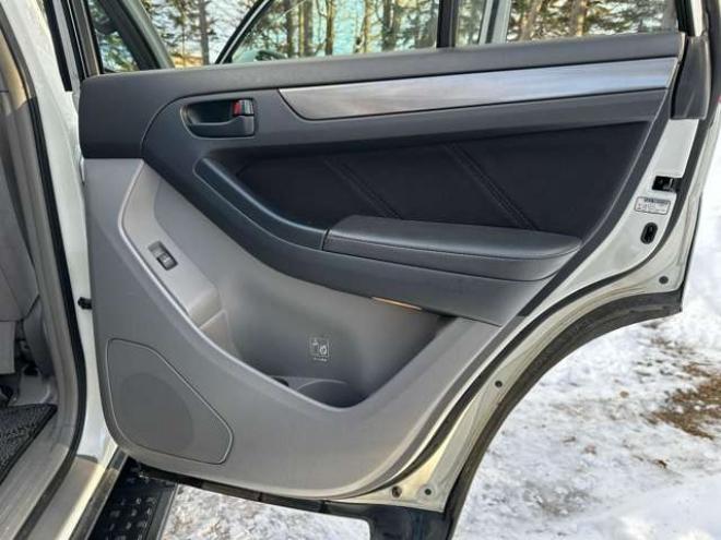 ハイラックスサーフ2.7 SSR-X リミテッド 4WD　リフトアップ/社外ナビ/PS/PW/AW/Bカメラ 2700