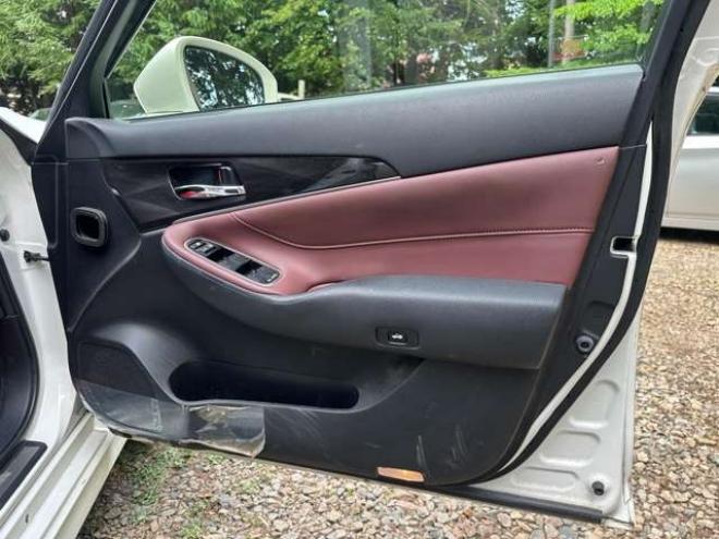 クラウンアスリート ハイブリッド 2.5 S Four 4WD　TVナビ/Bカメラ/クルコン/AW/PS/PW 2500