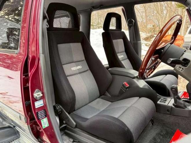 ハイラックスサーフ3.0 SSR-G ワイドボデー ディーゼルターボ 4WD　レカロシート　社外ハンドル　社外ナビ　地デジ　ETC　2バッテリー　バンパーガード　パワステ　パワーウィンドウ　純正アルミホイール　クルーズコントロール　寒冷地仕様 3000