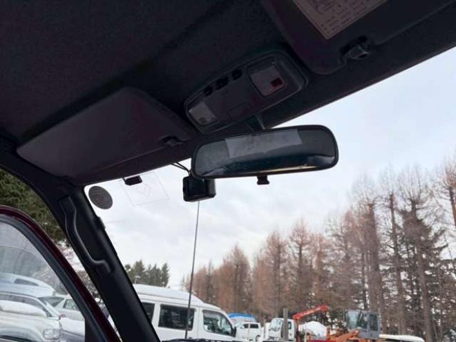 ハイラックスサーフ3.0 SSR-G ワイドボデー ディーゼルターボ 4WD　レカロシート　社外ハンドル　社外ナビ　地デジ　ETC　2バッテリー　バンパーガード　パワステ　パワーウィンドウ　純正アルミホイール　クルーズコントロール　寒冷地仕様 3000