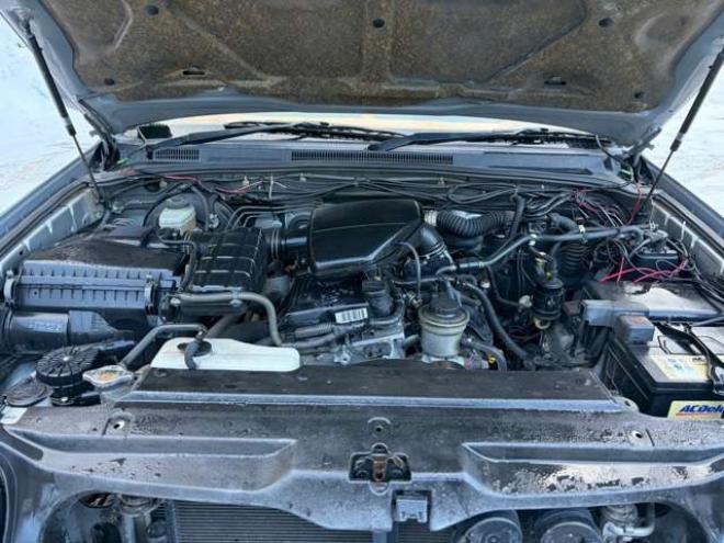 ハイラックスサーフ2.7 SSR-X アメリカンバージョン 4WD　社外ナビ　バックカメラ　リフトアップ　社外アルミ　エアコン　社外ETC　グリルガード　グッドリッチマフラー　LEDライト　全塗装済　パワーウィンドウ　パワステ　キーレス　ダッシュマット　タープ 2700