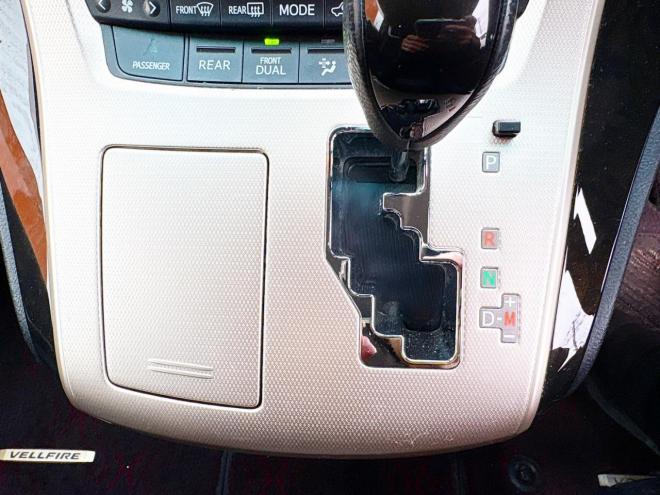 ヴェルファイア2.4Zゴールデンアイズ 4WD ローンが不安な方＜優遇ローン＞本州仕入　後期型　両側パワースライドドア