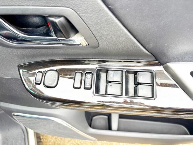 ヴェルファイア2.4Zゴールデンアイズ 4WD ローンが不安な方＜優遇ローン＞本州仕入　後期型　両側パワースライドドア