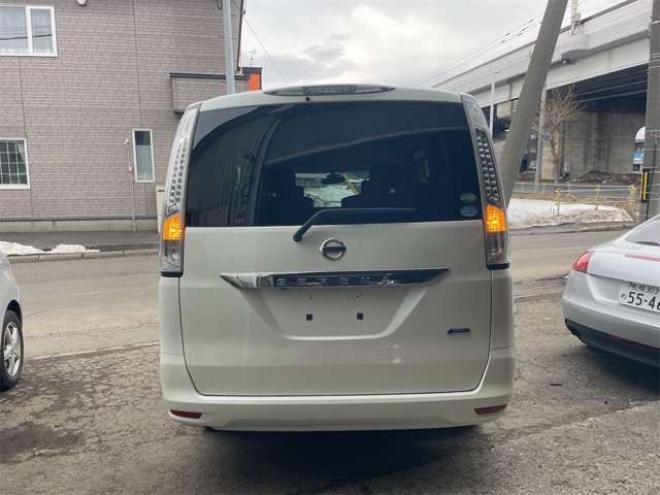 セレナ2.0 20X 4WD　後期モデル　新在　庫　限　定　値　下　20日21日22日限定 2000