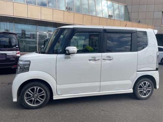 N-BOXカスタムG Lパッケージ 4WD　新在　庫　限　定　プラ　イス　20日21日22日 660
