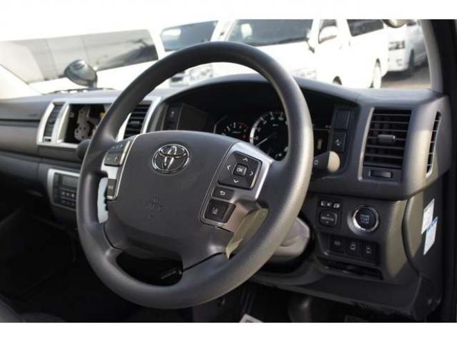 ハイエースバン2.8 スーパーGL ロング ディーゼルターボ 4WD　アースカラーPKG　登録済未使用車　アーバンカーキ　　両側パワースライドドア　デジタルインナーミラー　全方位カメラ　バックカメラ　寒冷地仕様　LEDヘッドライト　415コブラフラットベッドキット 登録済未使用車 2800