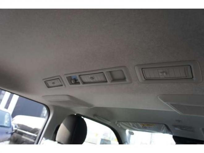 ハイエースバン2.8 スーパーGL ロング ディーゼルターボ 4WD　アースカラーPKG　登録済未使用車　アーバンカーキ　　両側パワースライドドア　デジタルインナーミラー　全方位カメラ　バックカメラ　寒冷地仕様　LEDヘッドライト　415コブラフラットベッドキット 登録済未使用車 2800