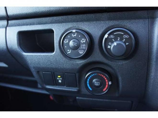 ハイエースバン2.8 DX ロング GLパッケージ ディーゼルターボ 4WD　Bカメラ　TRDフロントスポイラー　マッドフラップ　エセックス16インチアルミ　オープンカントリーRT　LEDヘッドライト　Wエアバッグ　AC100V　8人乗り構造変更済　寒冷地仕様　リアヒーター&エアコン 2800
