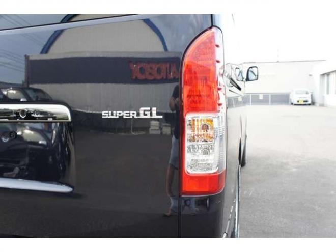 ハイエースバン2.8 スーパーGL ダークプライムII ロングボディ ディーゼルターボ 4WD　415COBRA　クリーンルック3Fスポ&BY2ボンネット&ステージ2ルーフスポ&バッドラッカーIII17インチAW&フラットベッドキット　ヨコハマPARADA17インチ　デジタルインナー　パノラマモニター　両側パワースライドドア 2800