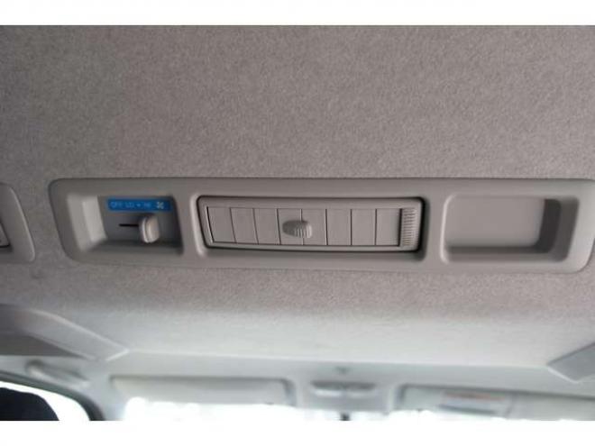 レジアスエース2.8 スーパーGL ダークプライム ロングボディ ディーゼルターボ 4WD　415COBRAオフィシャルコンプリート　ファントムヘッドライトシステム&新作HP-6　18インチホイール&フェイスリフトキット&フルエアロ&フローティングリップ&ローフォルムフェンダー　玄武2インチダウンブロック 2800