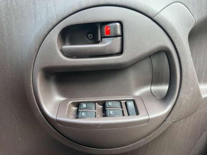 パッソ1.0 X 4WD　スマートキー　ナビ　TV エンジンスターター　電動格納ミラー 1000