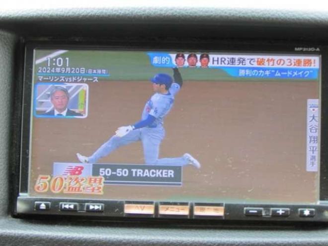 キャラバンNV350 2.5 ライダー プレミアムGX ロングボディ ディーゼルターボ 4WD　純正ナビ/フルセグTV/バックカメラ/ブルートゥース/オートライト/リヤヒーター・クーラー/スマートキー/PUSHスタート/エンジンスターター/ETC 2500