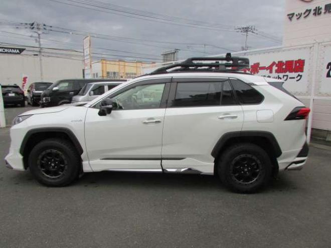 RAV-42.5 ハイブリッド G E-Four 4WD　ヒッチメンバー/パワーバックドア/アップサス/モデリスタエアロ/サンルーフ/ビルトインETC/シートヒーター/ステアリングヒーター/フルセグTV/バックカメラ/サイドカメラ/ 2500