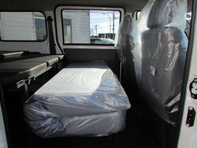 タウンエースバン1.5 GL 4WD　登録済未使用車/スマートアシスト/LEDヘッドライト/ベッドキット/MAD CROSS14インチホイール+ジオランダーX-AT/キーレス/アイドリングストップ 登録済未使用車 1500