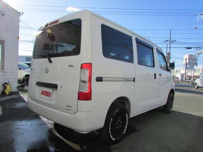 タウンエースバン1.5 GL 4WD　登録済未使用車/スマートアシスト/LEDヘッドライト/ベッドキット/MAD CROSS14インチホイール+ジオランダーX-AT/キーレス/アイドリングストップ 登録済未使用車 1500
