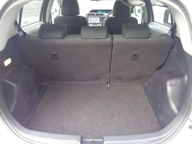 アクア1.5 S　キーフリー　純正ナビ　ワンセグ　ハイブリッド 2WD 1500