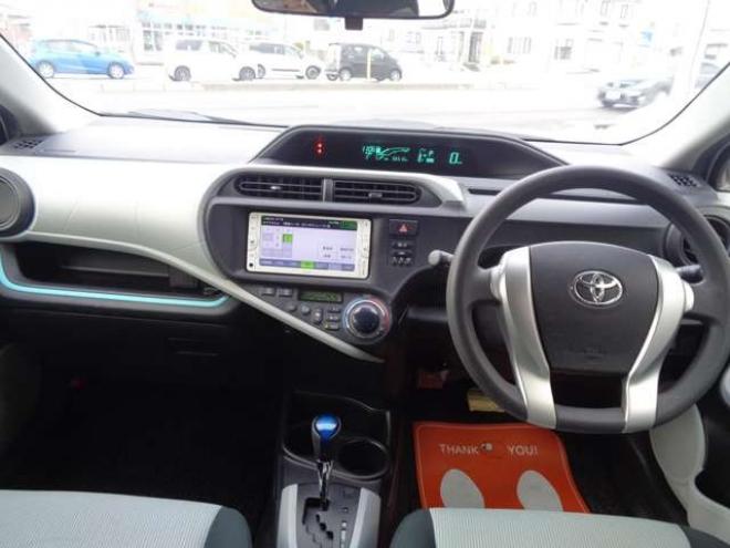 アクア1.5 S　キーフリー　純正ナビ　ワンセグ　ハイブリッド 2WD 1500